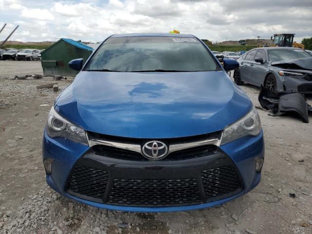  TOYOTA CAMRY 2017 Granatowy