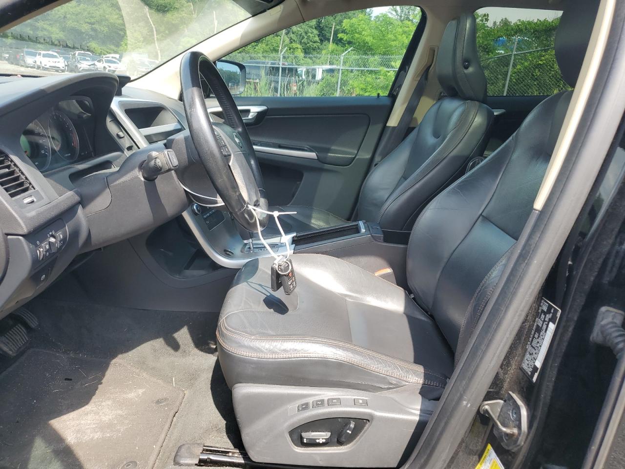 2010 Volvo Xc60 3.2 VIN: YV4982DZ3A2126375 Lot: 63061375