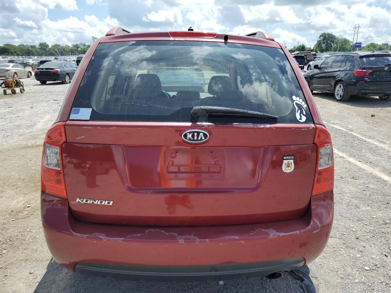 2007 Kia Rondo Base VIN: KNAFG525477053374 Lot: 62422405