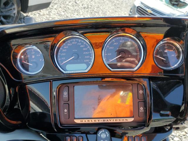  HARLEY-DAVIDSON FL 2018 Білий