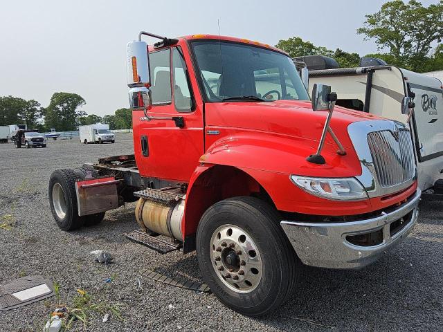 2009 International 4400 Semi Truck