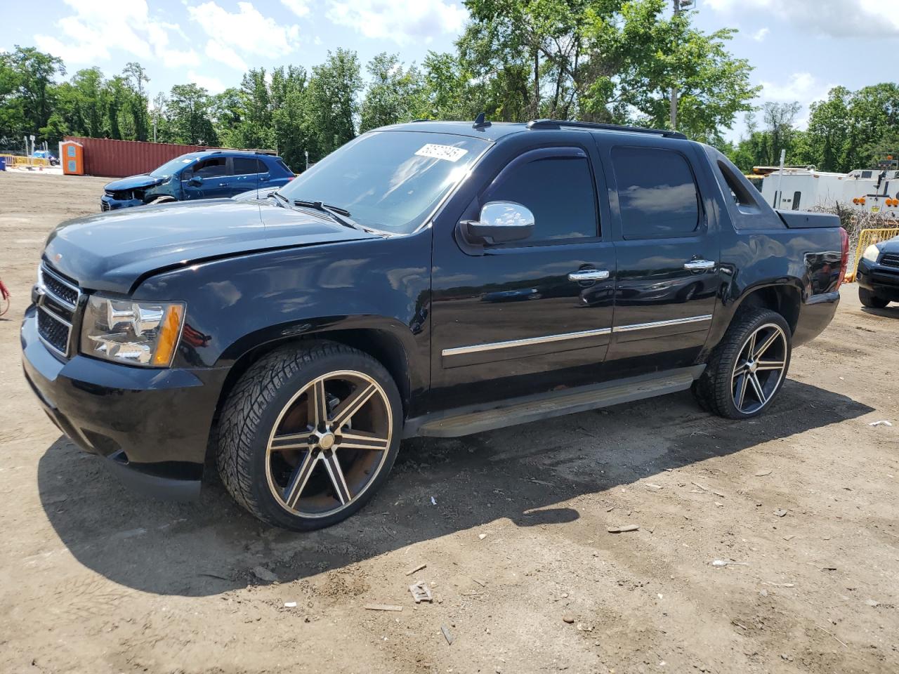 2011 Chevrolet Avalanche Ltz იყიდება Baltimore-ში, MD - Mechanical