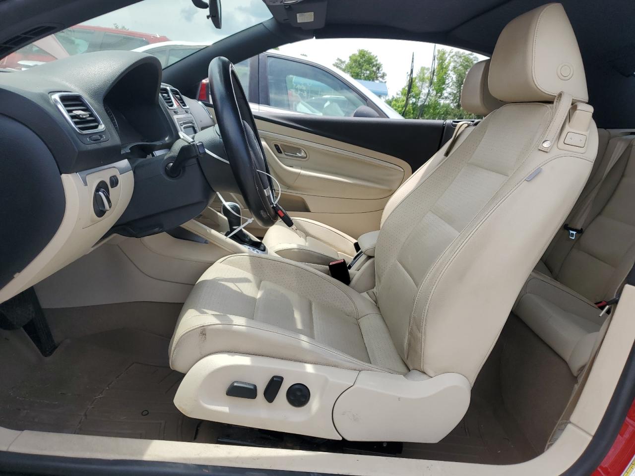 2012 Volkswagen Eos Komfort VIN: WVWBW7AH2CV011884 Lot: 58751905
