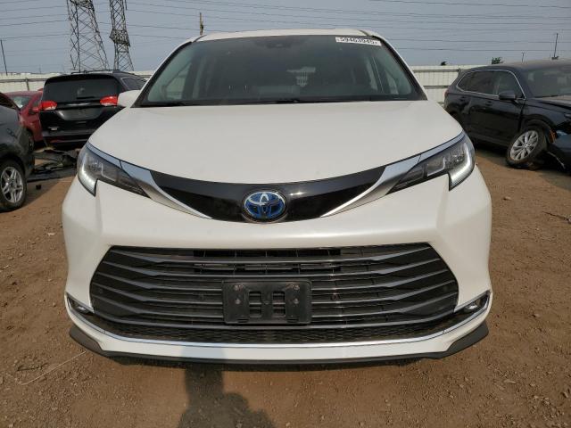  TOYOTA SIENNA 2021 Белы