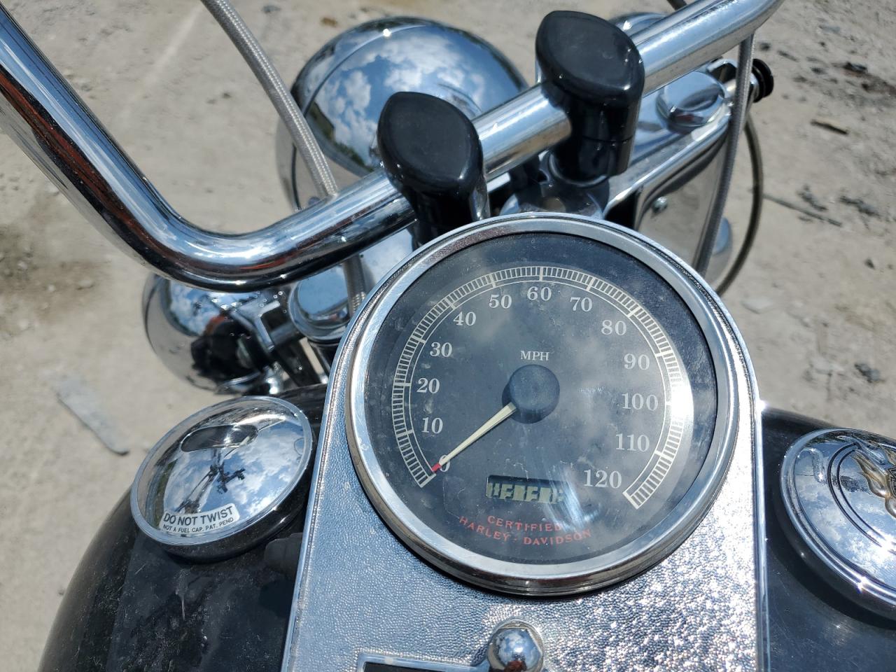 2002 Harley-Davidson Flstci VIN: 1HD1BWB102Y041917 Lot: 62283955