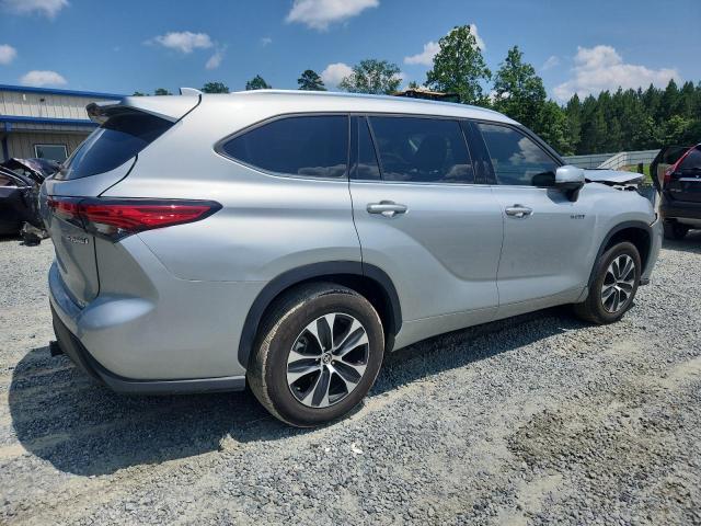  TOYOTA HIGHLANDER 2021 Srebrny