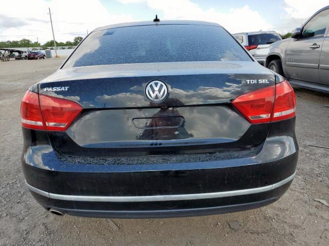 Sedans VOLKSWAGEN PASSAT 2015 Czarny