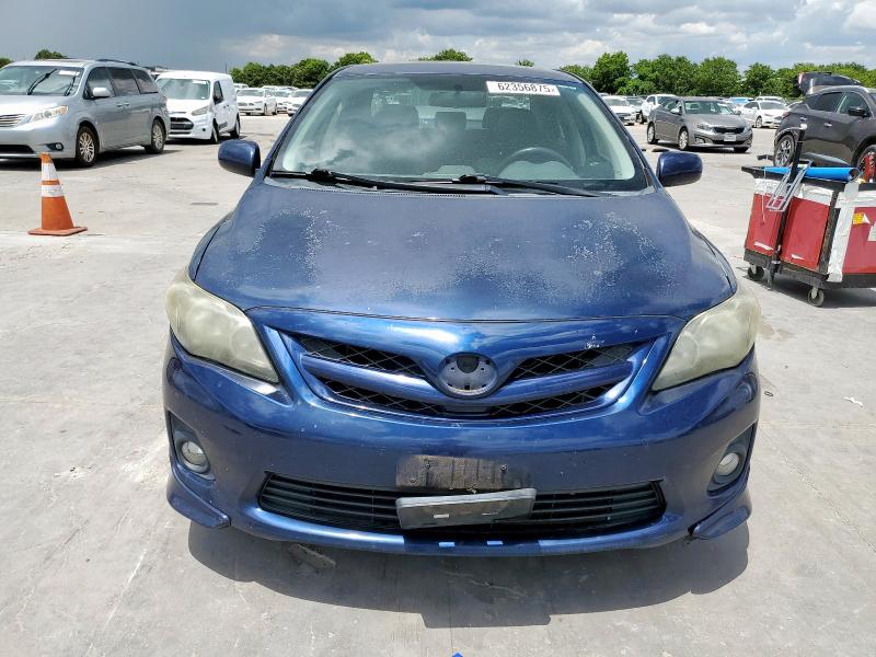 Sedans TOYOTA COROLLA 2013 Granatowy