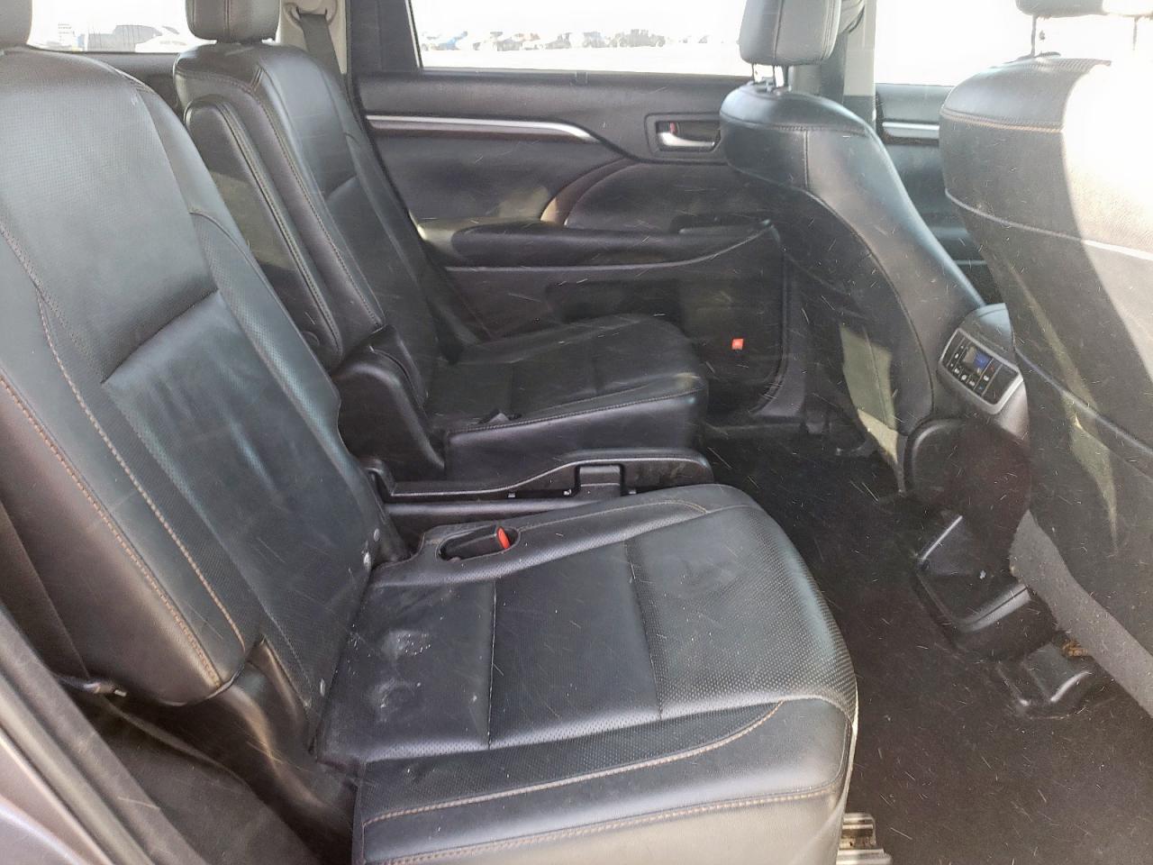 2015 Toyota Highlander Limited VIN: 5TDYKRFH4FS103135 Lot: 63017515