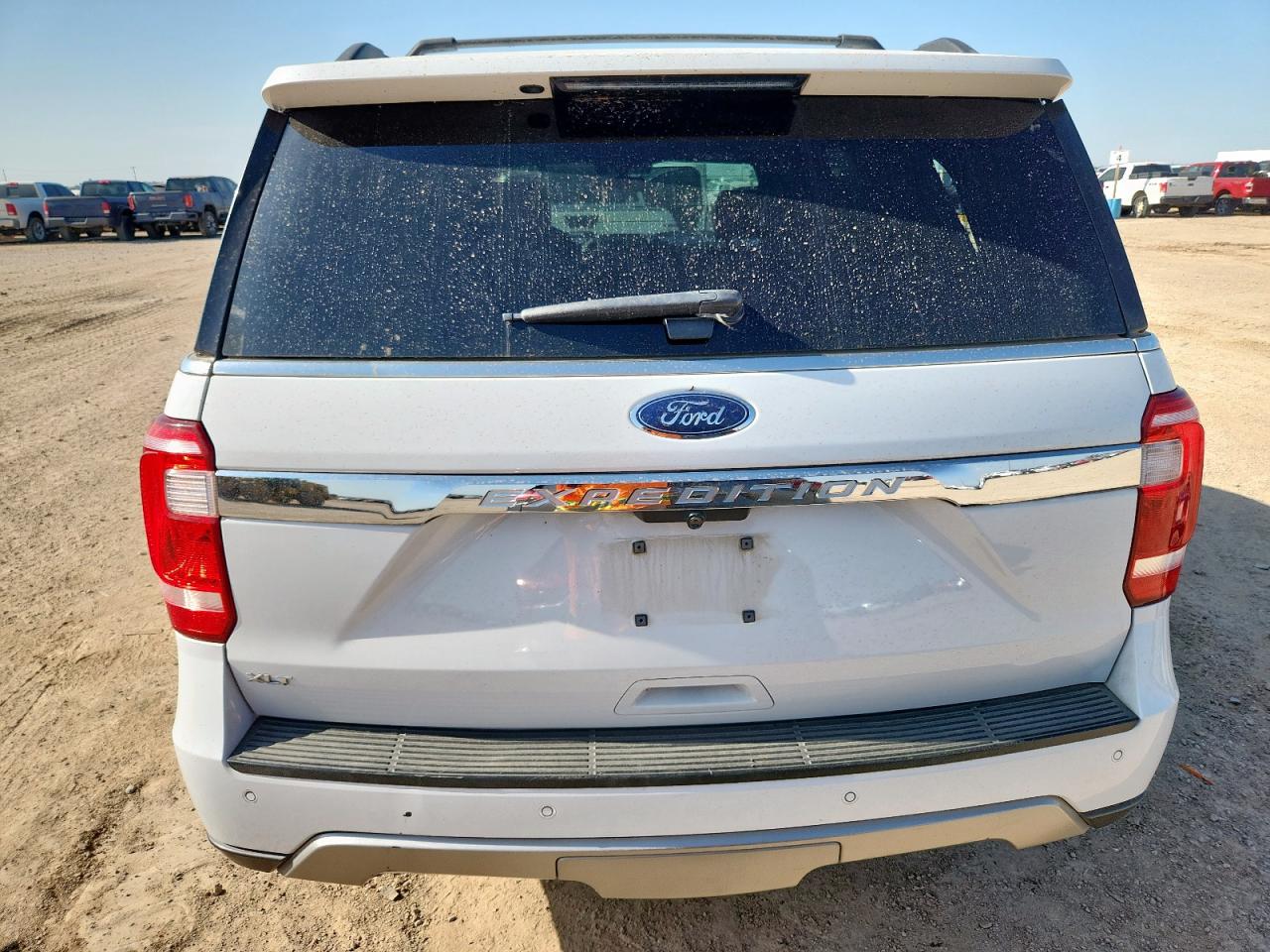 2018 Ford Expedition Xlt VIN: 1FMJU1HT9JEA13343 Lot: 61191455