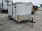 2004 Doolittle Enclosed Cargo Trailer na sprzedaż w Bridgeton, MO - All Over