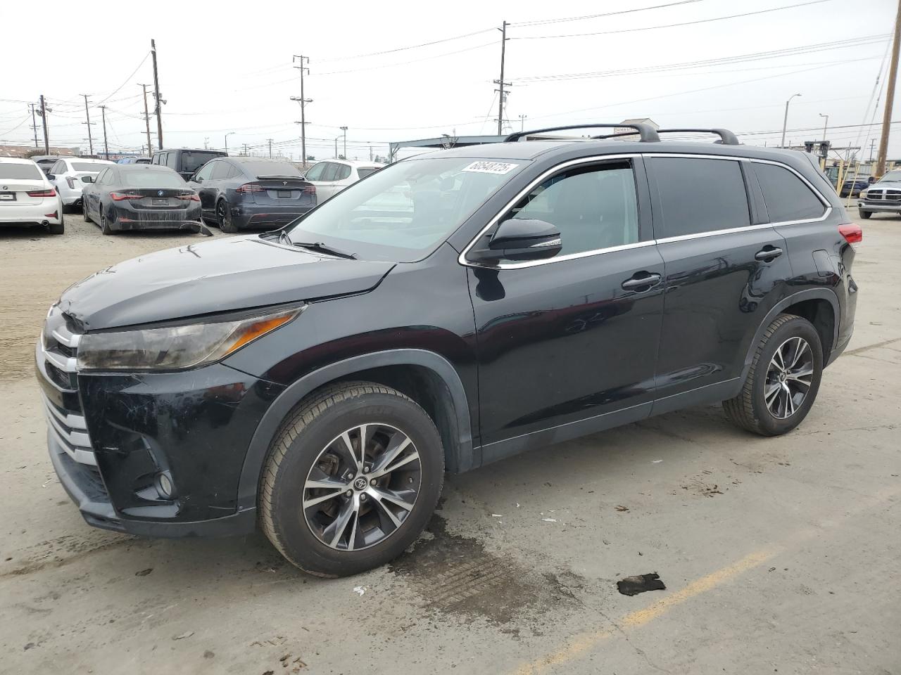 2019 Toyota Highlander Le na sprzedaż w Los Angeles, CA - Front End