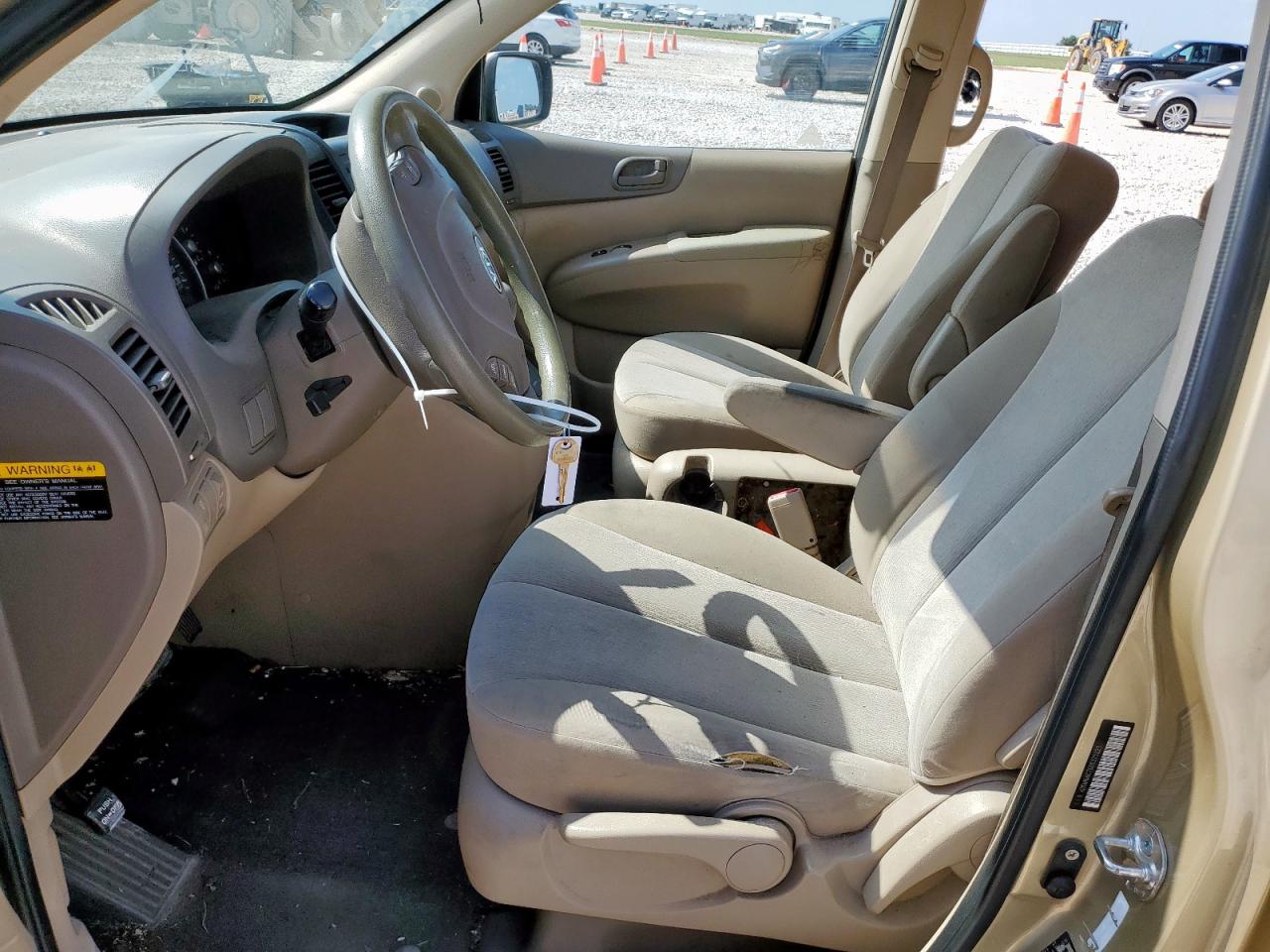 2011 Kia Sedona Lx VIN: KNDMG4C70B6375223 Lot: 61096755