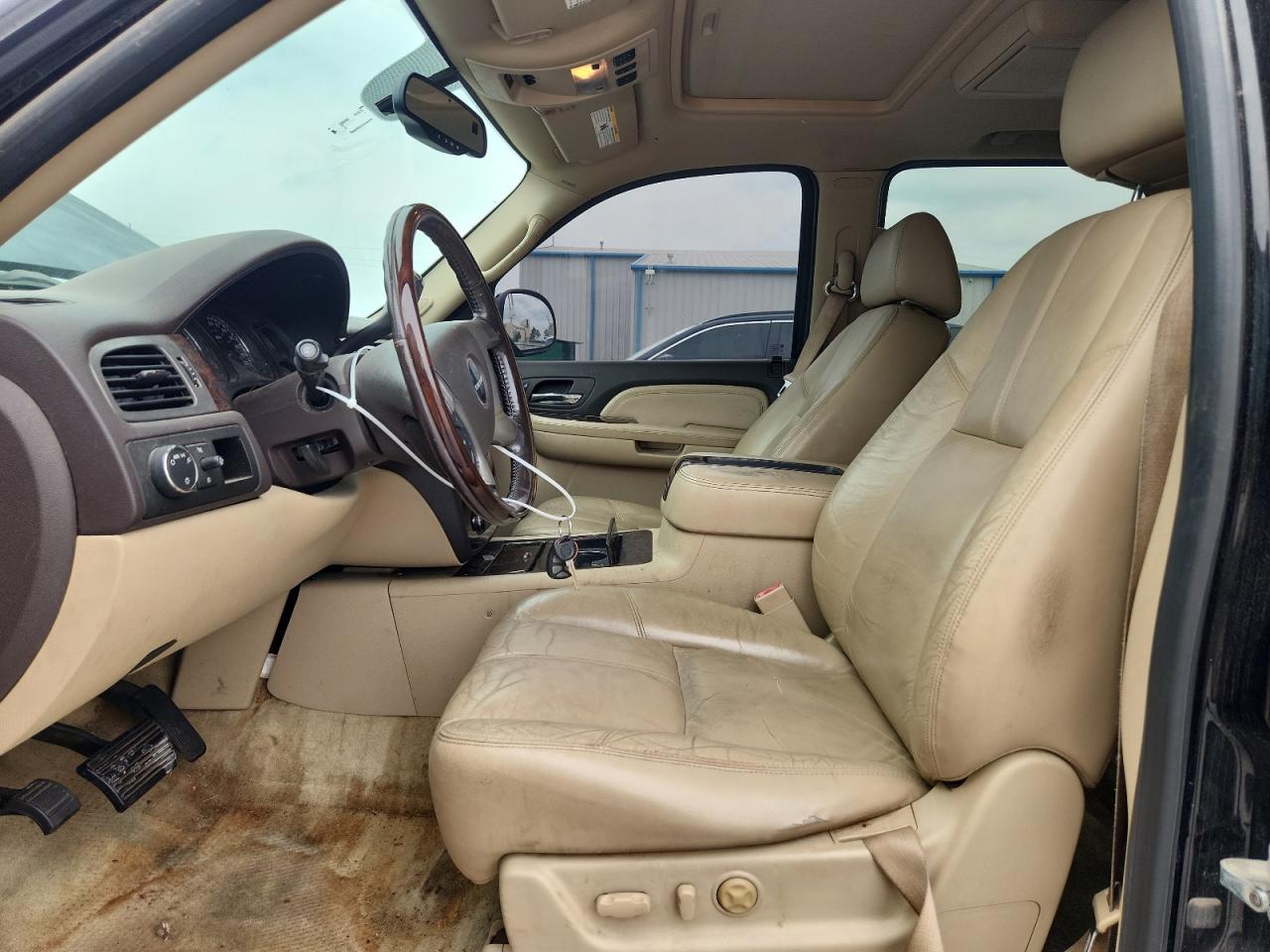 2008 GMC Yukon Denali VIN: 1GKFK638X8J131052 Lot: 59878025