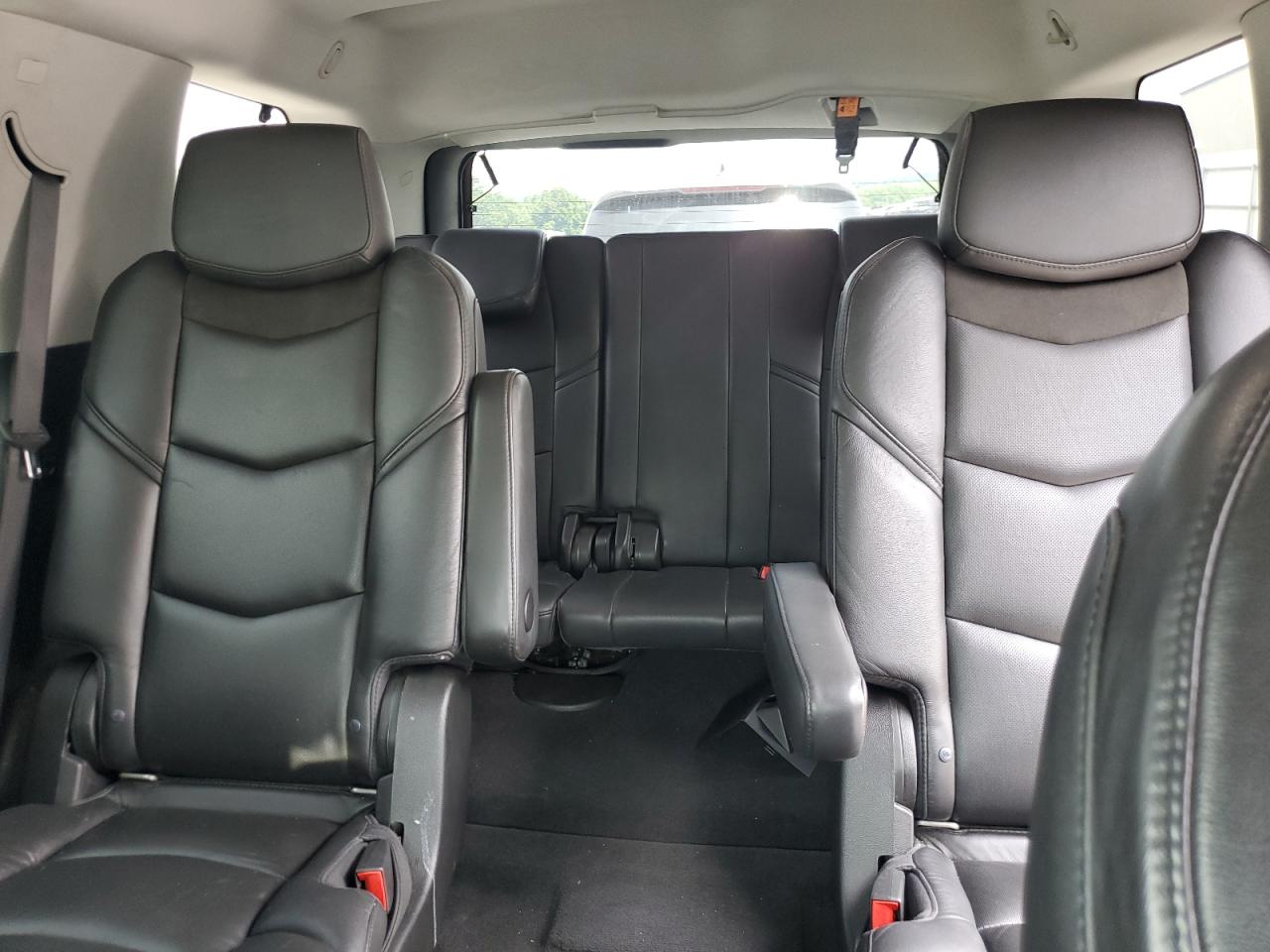 2018 Cadillac Escalade Luxury VIN: 1GYS4BKJ2JR347349 Lot: 60701325