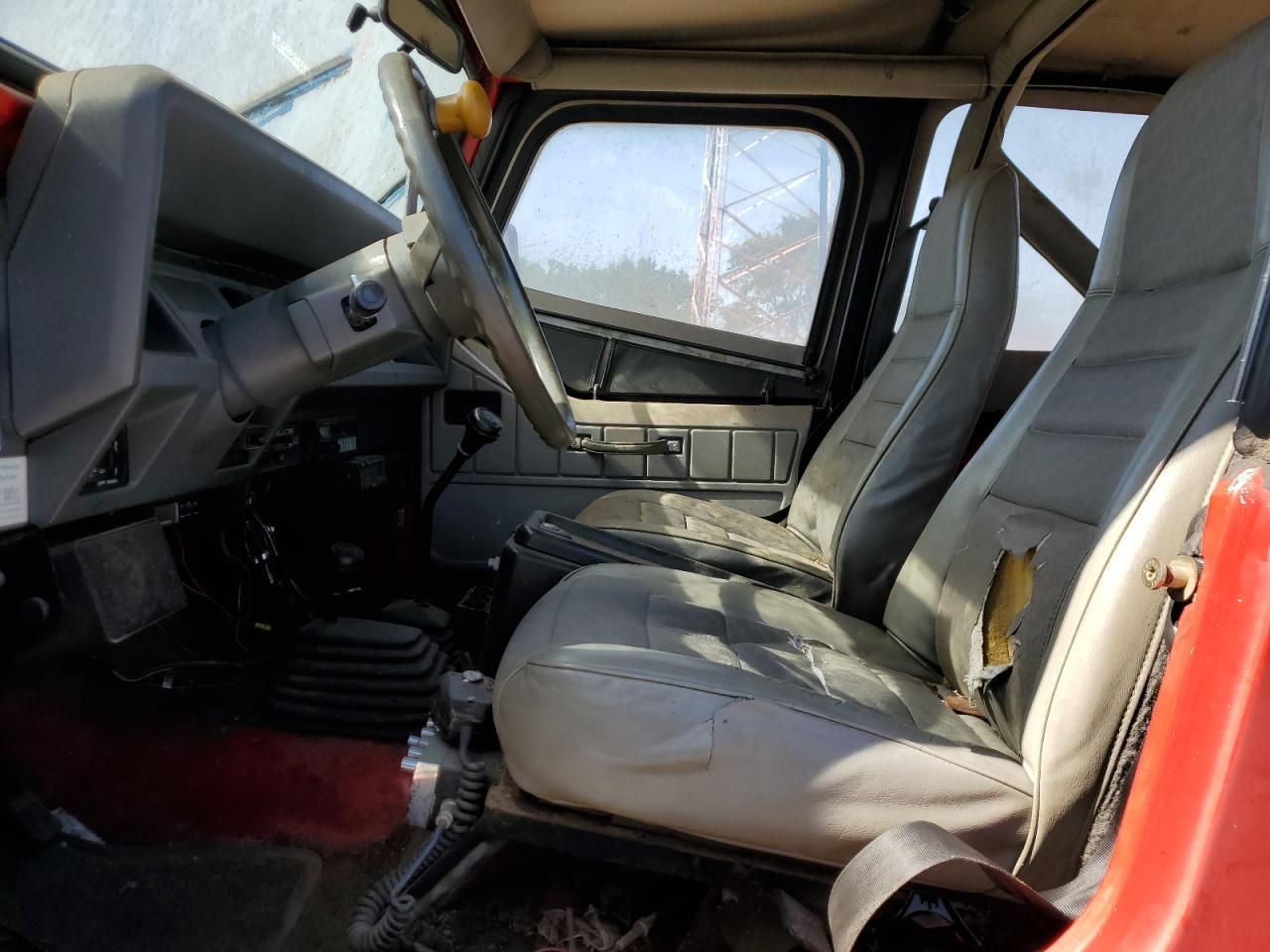 1989 Jeep Wrangler / Yj VIN: 2J4FY29E5KJ135604 Lot: 61552705