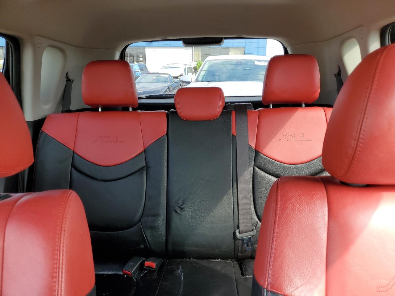 2011 Kia Soul + VIN: KNDJT2A22B7235467 Lot: 61808415