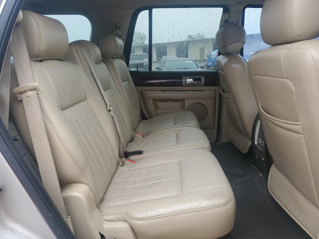 2005 Lincoln Navigator VIN: 5LMFU27575LJ11400 Lot: 59374775