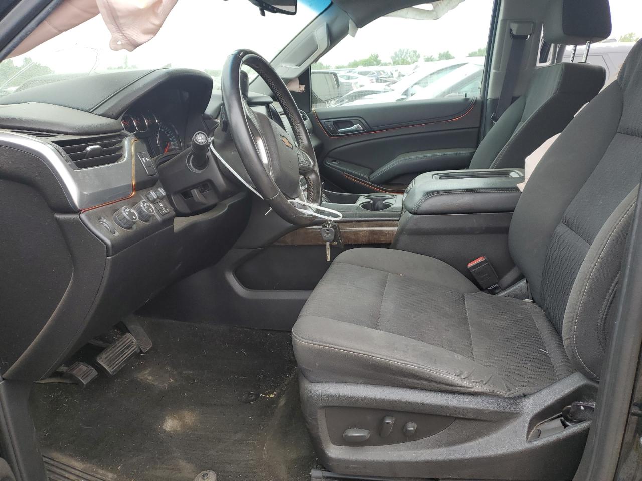2017 Chevrolet Suburban K1500 Ls VIN: 1GNSKGKC2HR229975 Lot: 60438435