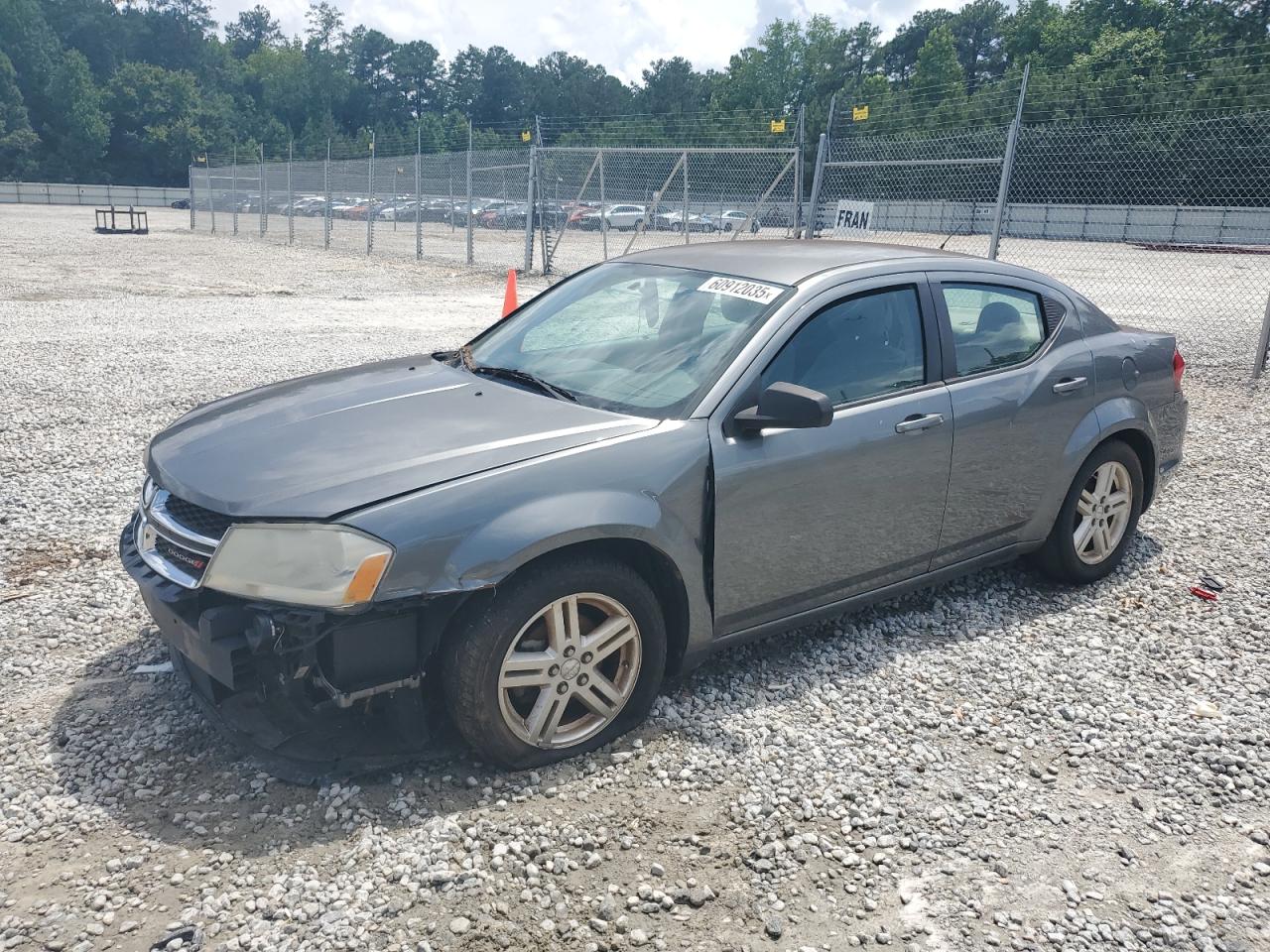 2013 Dodge Avenger Se للبيع في Ellenwood، GA - Front End