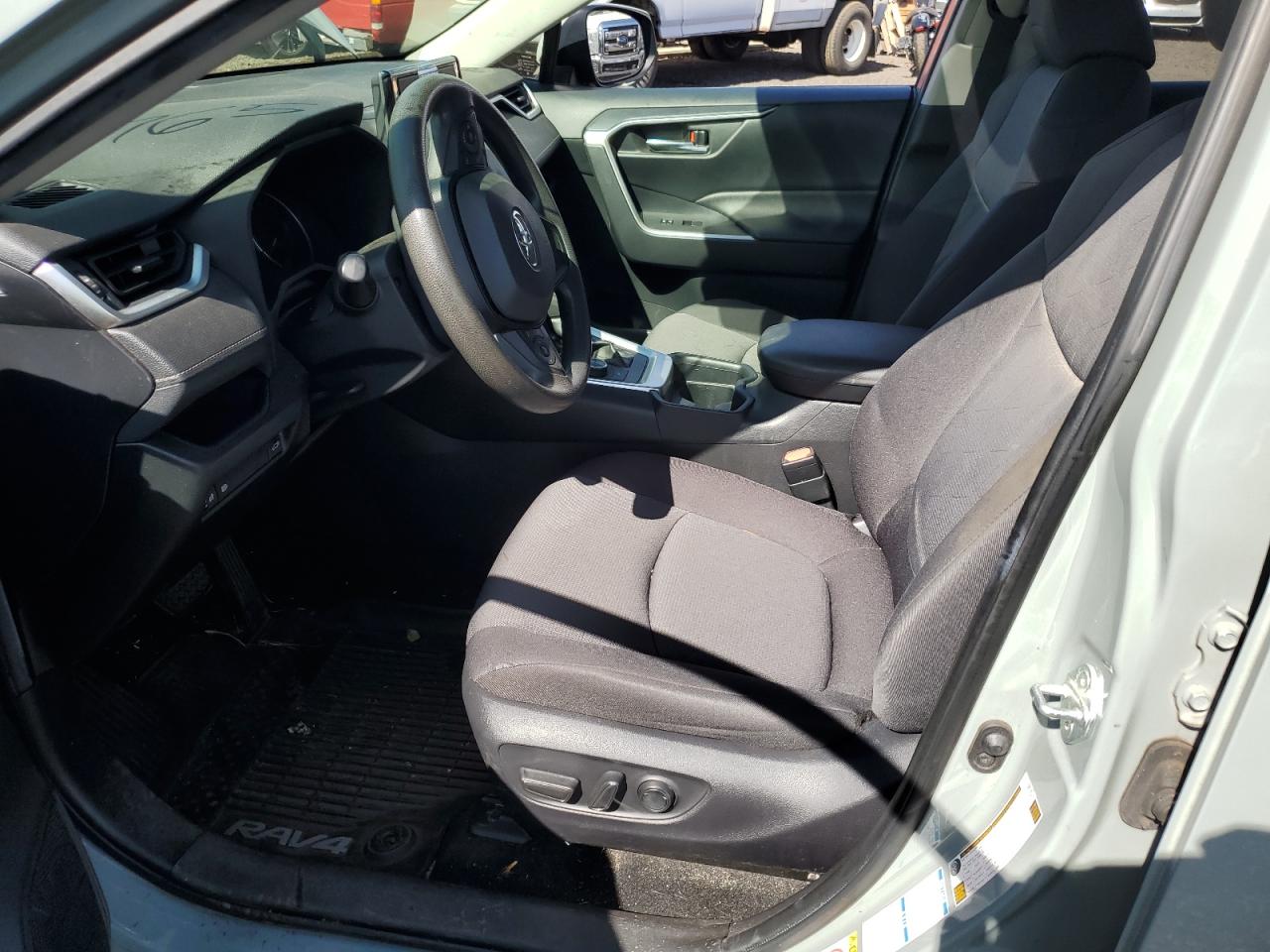 TOYOTA RAV4 2019 VIN JTMRWRFVXKD012312 фото 7