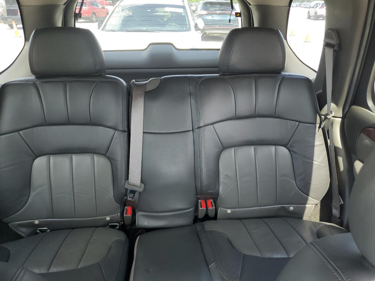 2004 GMC Envoy VIN: 1GKDT13S742412944 Lot: 62710745
