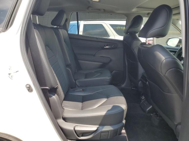  TOYOTA HIGHLANDER 2024 Белы