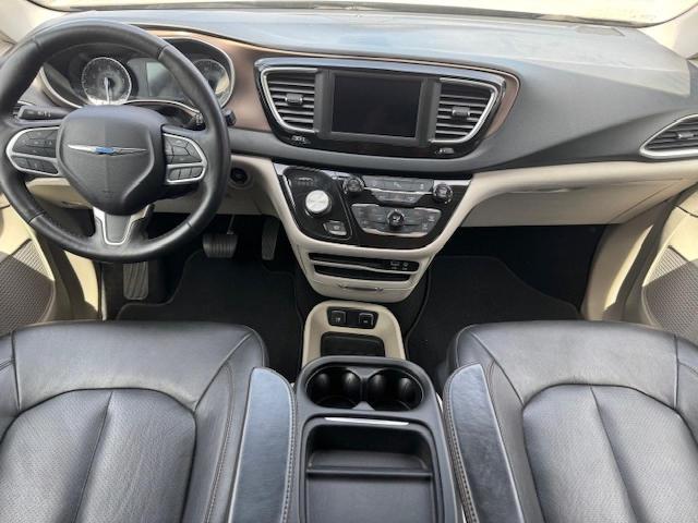 CHRYSLER PACIFICA 2019 Srebrny