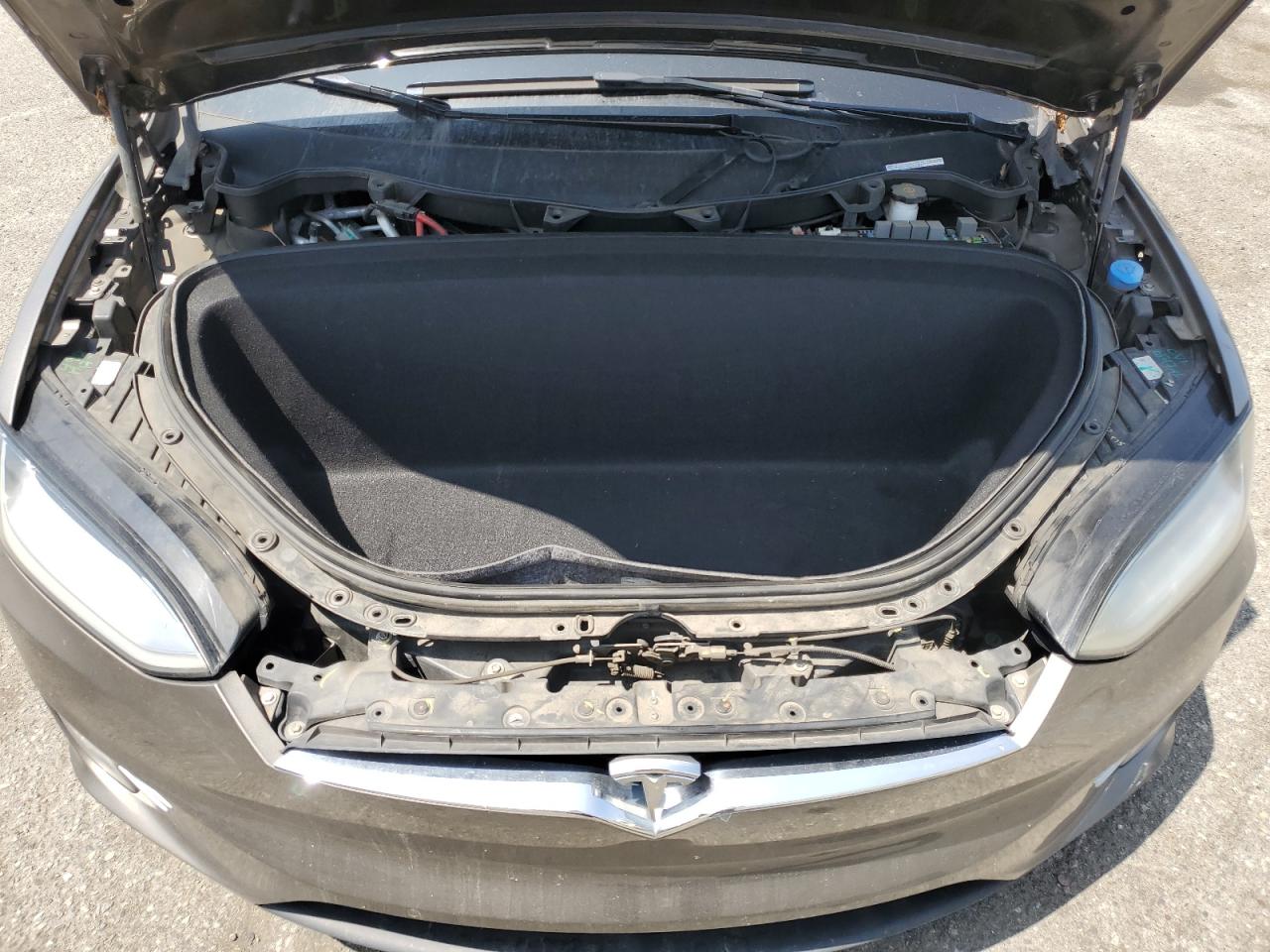 2016 Tesla Model X VIN: 5YJXCAE28GF010793 Lot: 60042185