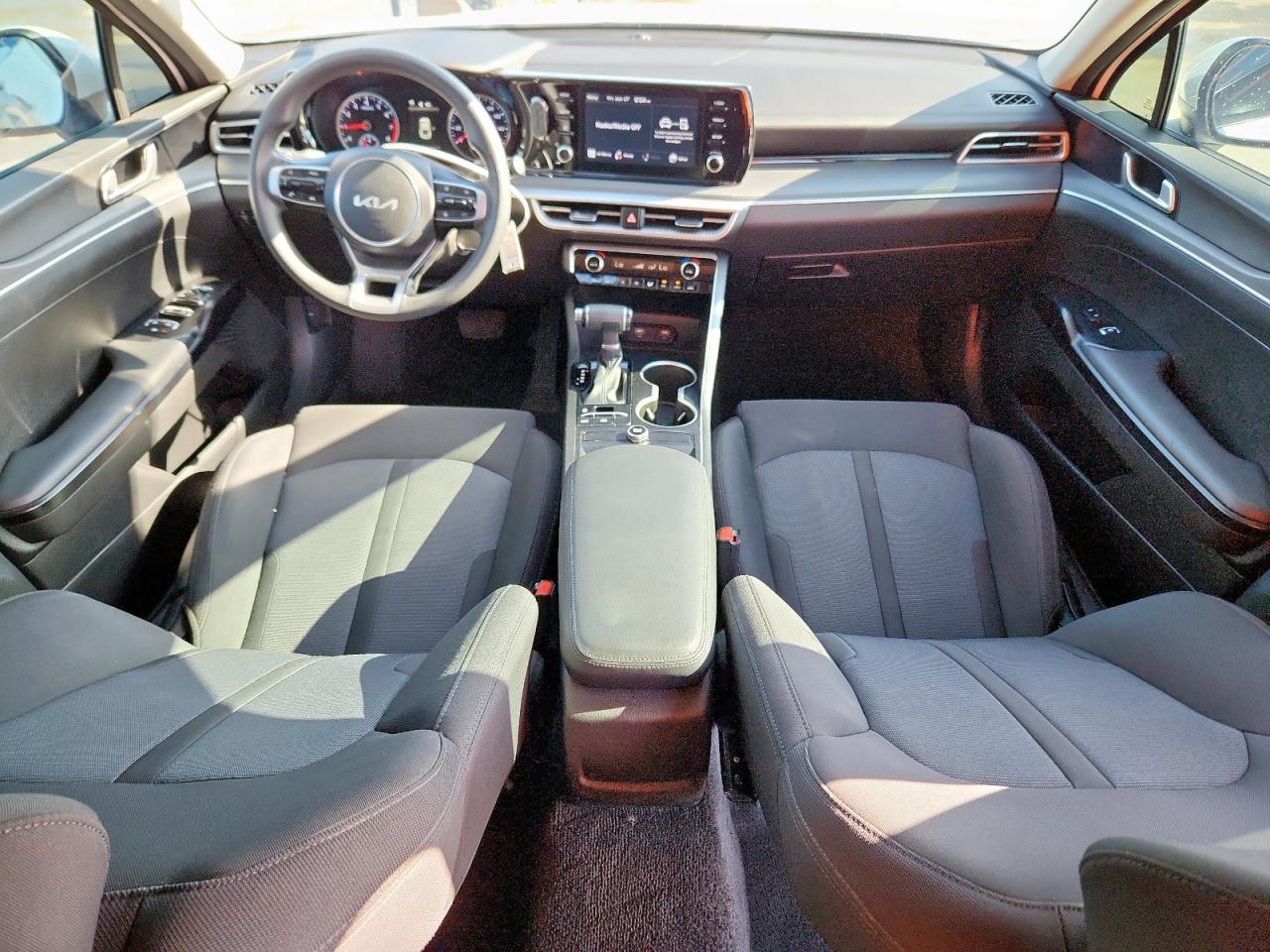 2022 Kia K5 Lx VIN: 5XXG24J24NG160548 Lot: 62102165