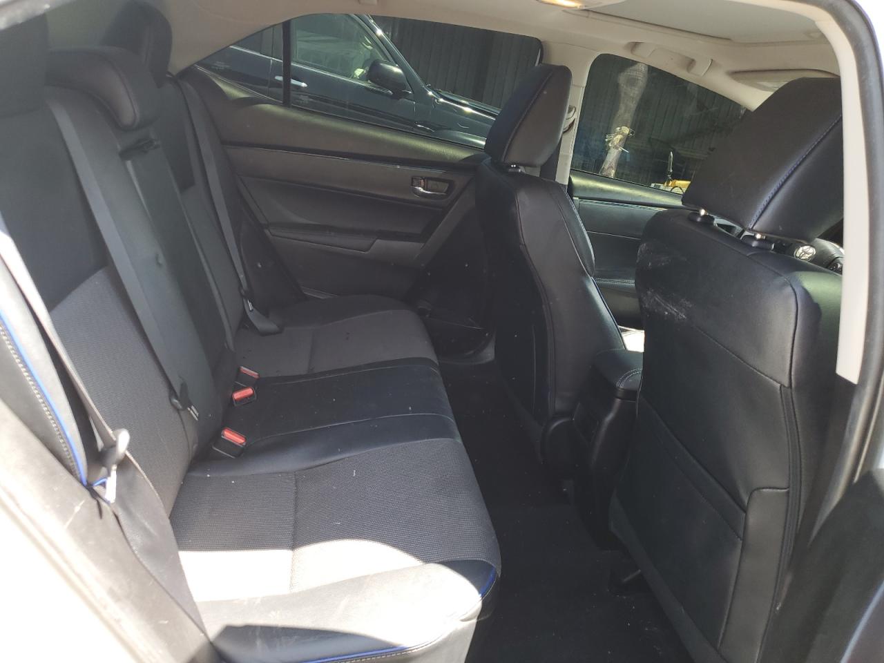TOYOTA COROLLA 2018 VIN 5YFBURHE3JP754647 фото 10
