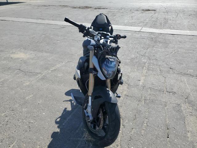  BMW S 2022 Сріблястий