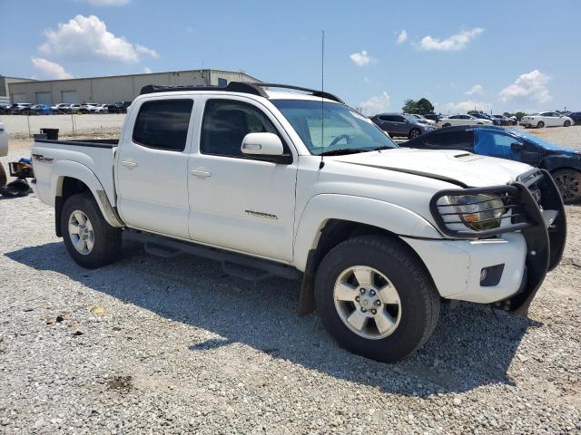  TOYOTA TACOMA 2015 Белый