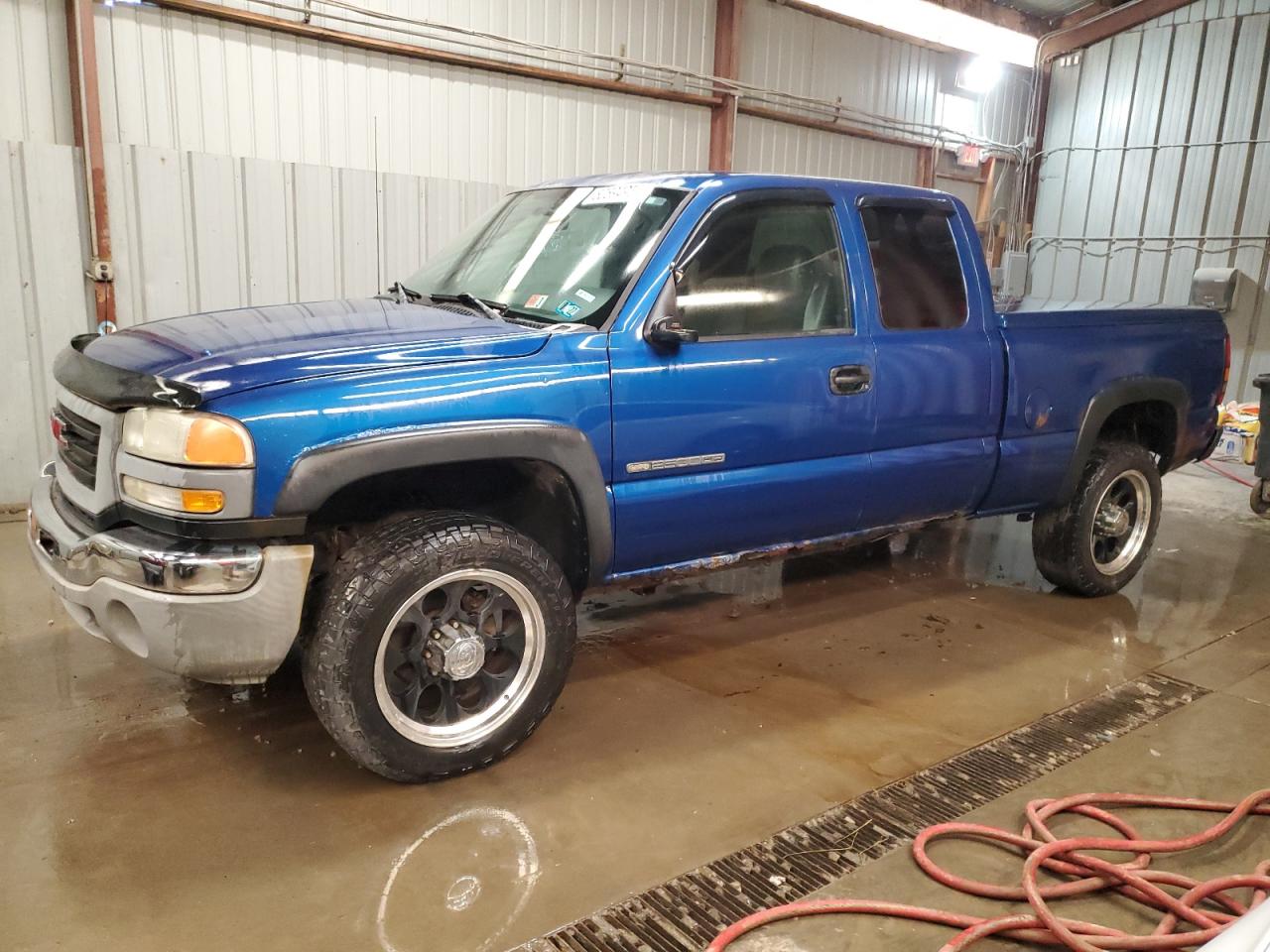 2004 GMC Sierra K2500 Heavy Duty