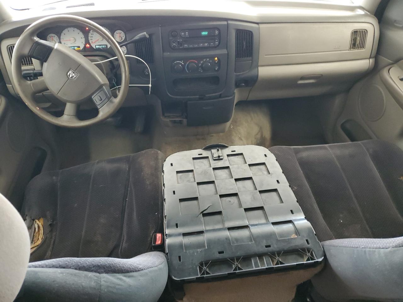 2004 Dodge Ram 1500 St VIN: 1D7HA18D74J180371 Lot: 62338445