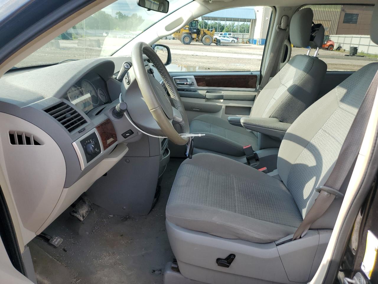 2010 Chrysler Town & Country Touring VIN: 2A4RR5D19AR432388 Lot: 62671385
