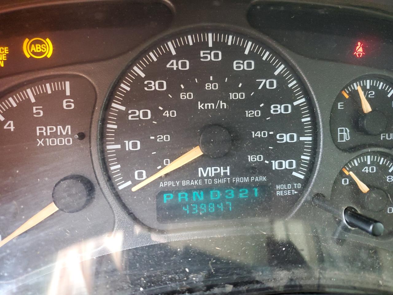 2002 Chevrolet Suburban K2500 VIN: 3GNGK26GX2G132763 Lot: 59741425