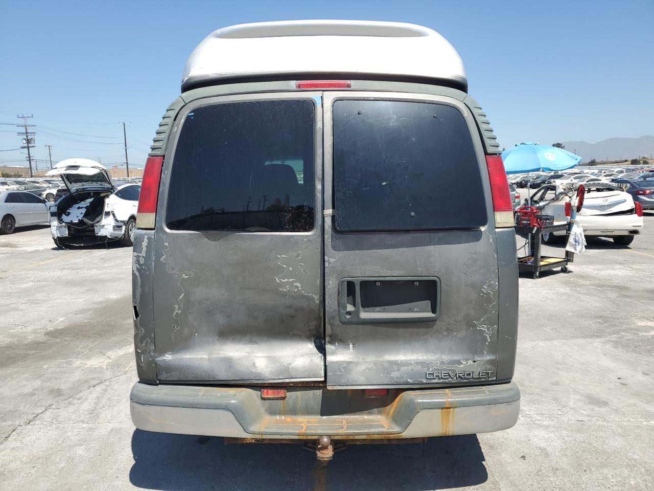 1998 Chevrolet Express G1500 VIN: 1GBFG15R5W1063475 Lot: 60685705