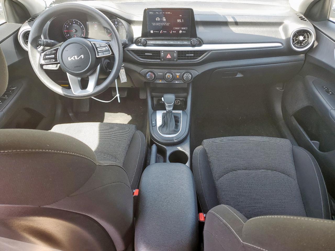 KIA FORTE 2023 VIN 3KPF24AD5PE588704 photo 8