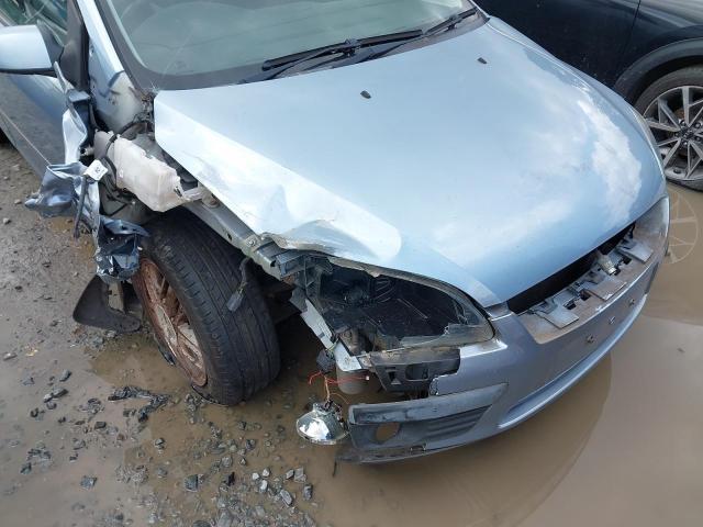 2005 FORD FOCUS GHIA