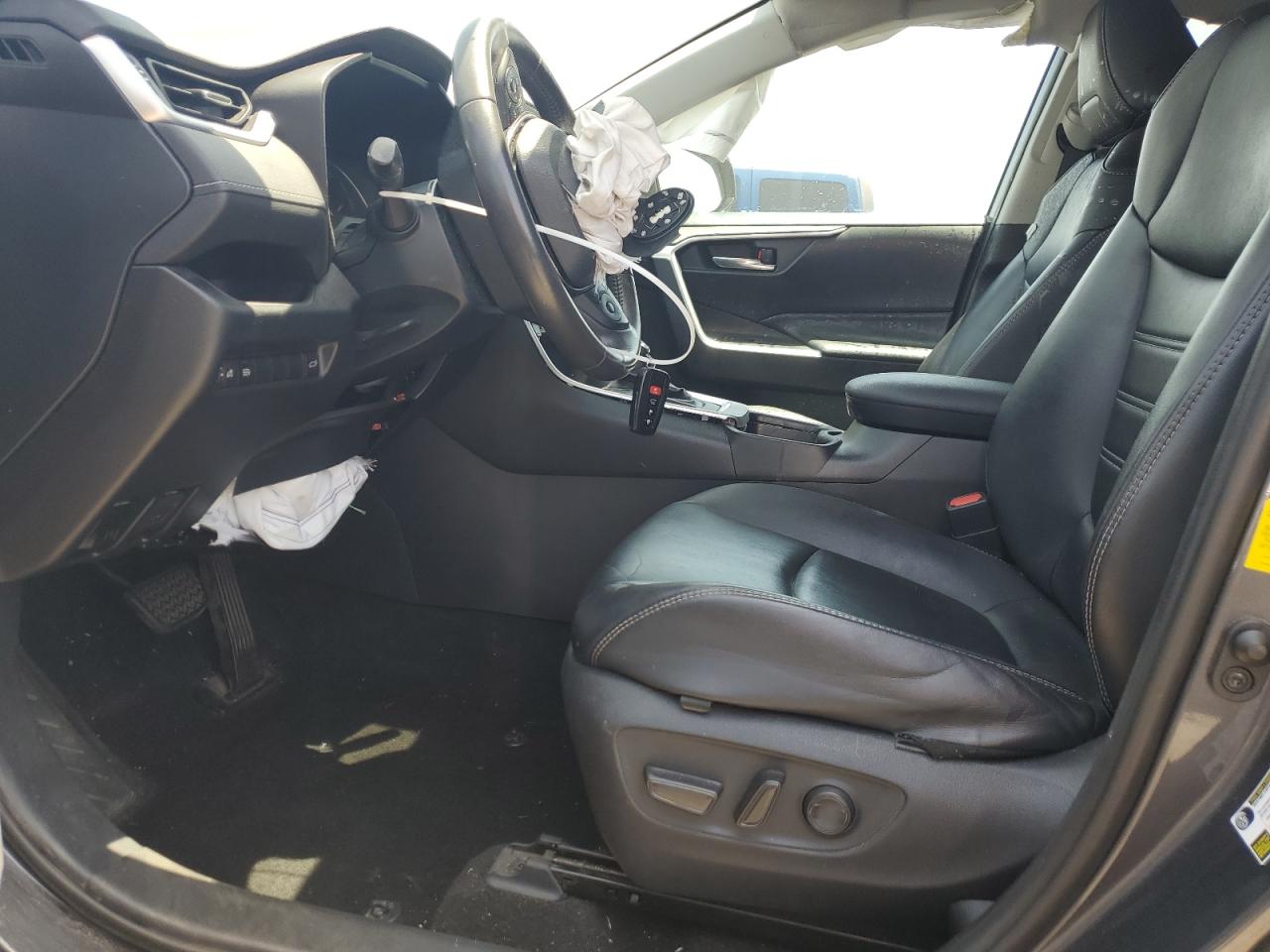 2019 Toyota Rav 4 VIN: 2T3C1RFV1KW031645 Lot: 61779325