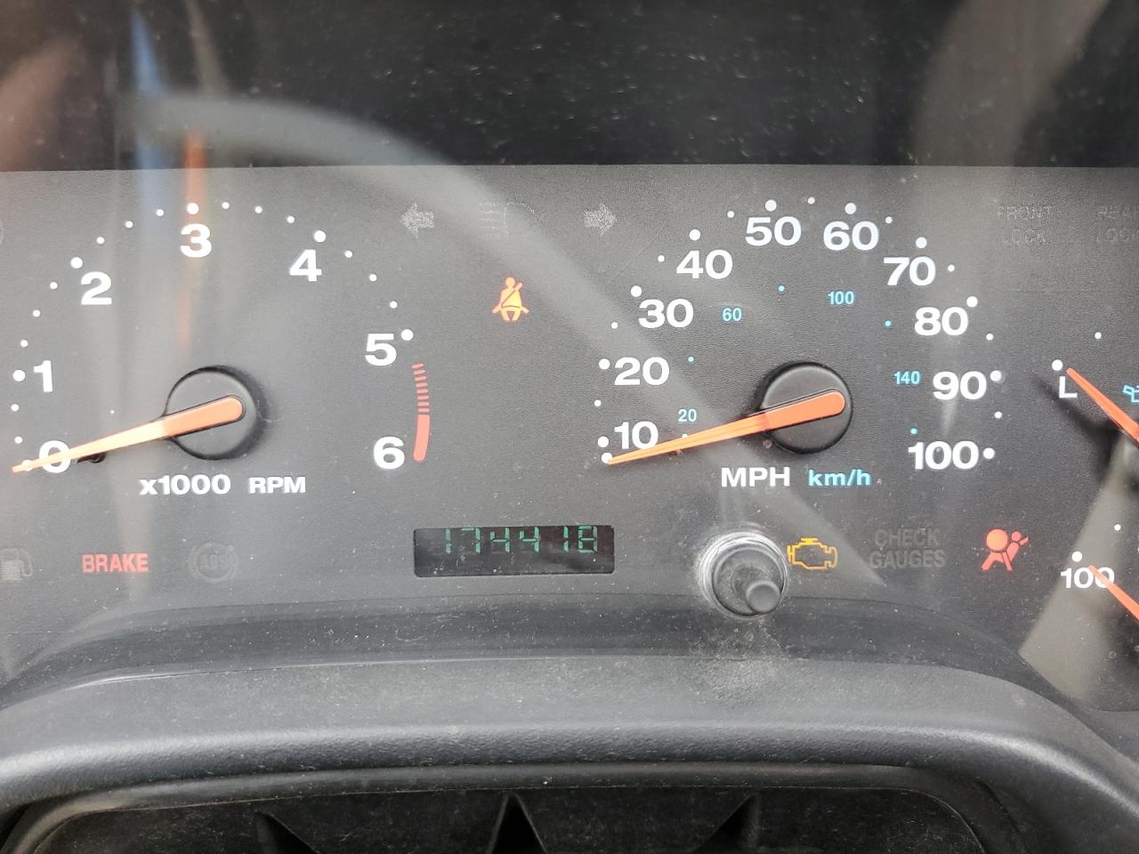 2005 Jeep Wrangler / Tj Sport VIN: 1J4FA49SX5P313598 Lot: 60460535