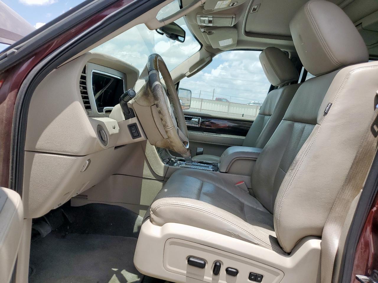 2010 Lincoln Navigator VIN: 5LMJJ2H50AEJ00691 Lot: 60551485