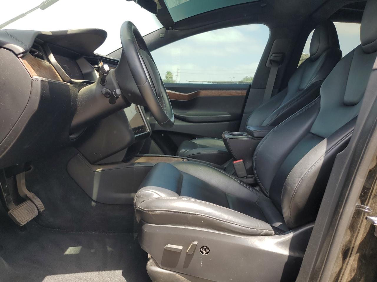 2020 Tesla Model X VIN: 5YJXCBE25LF235110 Lot: 61850045