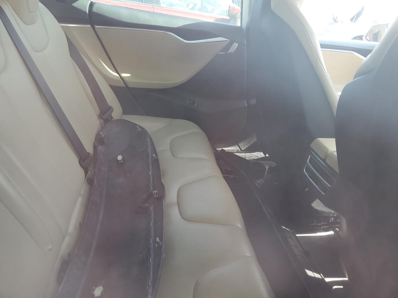 2015 Tesla Model S 60 VIN: 5YJSA1S16FFP77018 Lot: 62853645