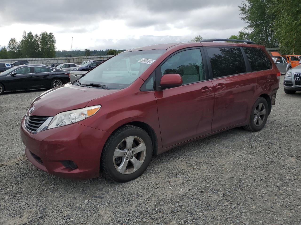 Arlington, WA에서 판매 중인 2011 Toyota Sienna Le - Rear End