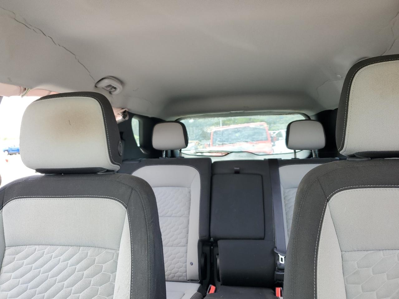 CHEVROLET EQUINOX 2018 VIN 2GNAXHEV7J6275061 фото 10