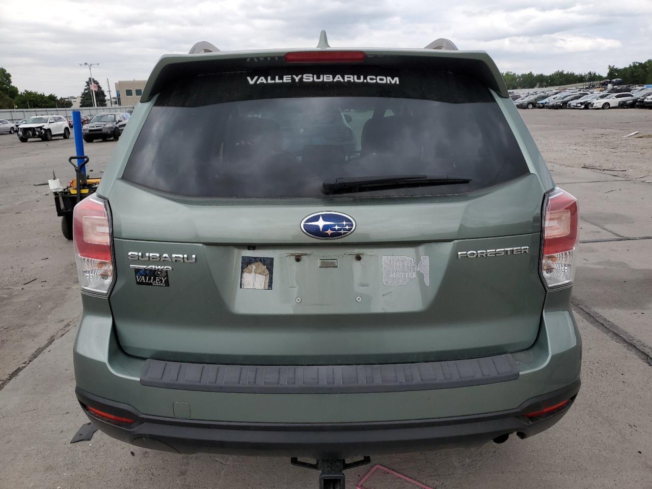 2018 Subaru Forester 2.5I Premium VIN: JF2SJAEC2JG573684 Lot: 61726775
