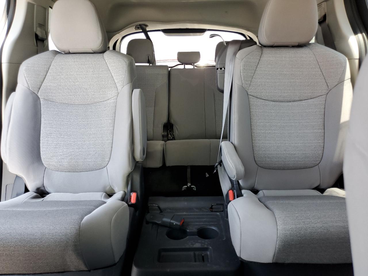 2022 Toyota Sienna Le VIN: 5TDKRKECXNS123080 Lot: 62421565