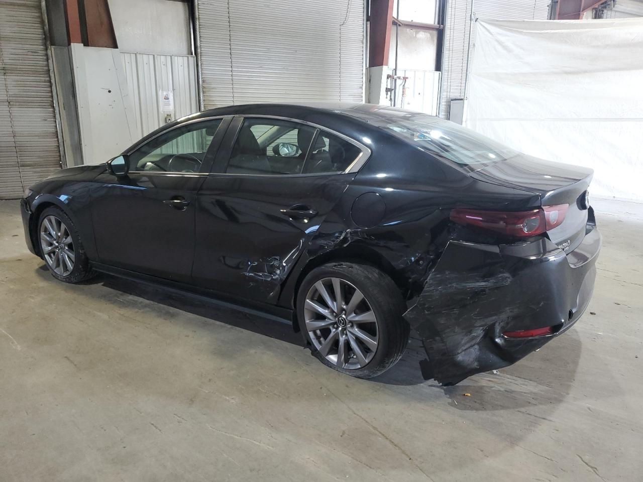 MAZDA 3 2019 VIN JM1BPBAM3K1138078 zdjęcie 2